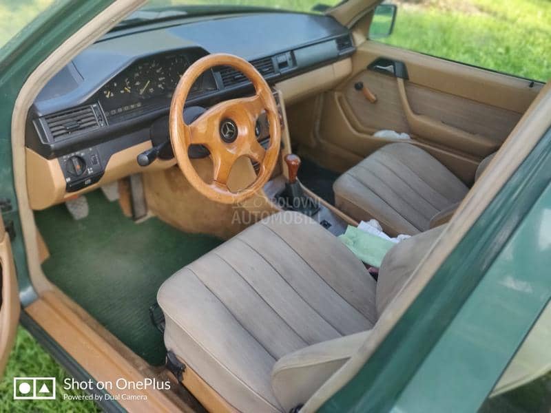 Mercedes Benz 123, 200D