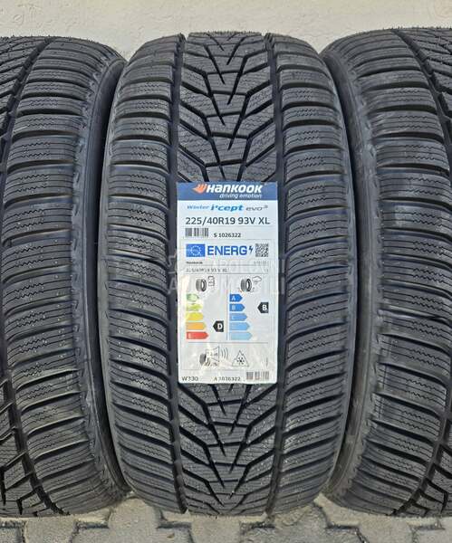 Hankook 225/40 R19 Zimska