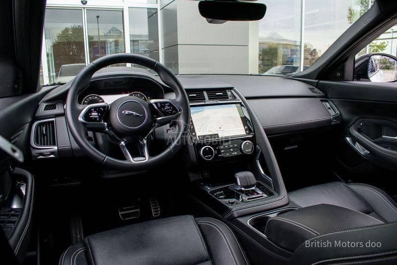 Jaguar E-Pace P 160
