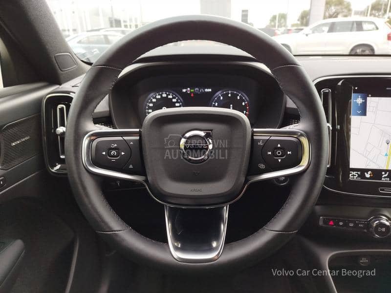 Volvo XC40 T2 PLUS DARK A/T