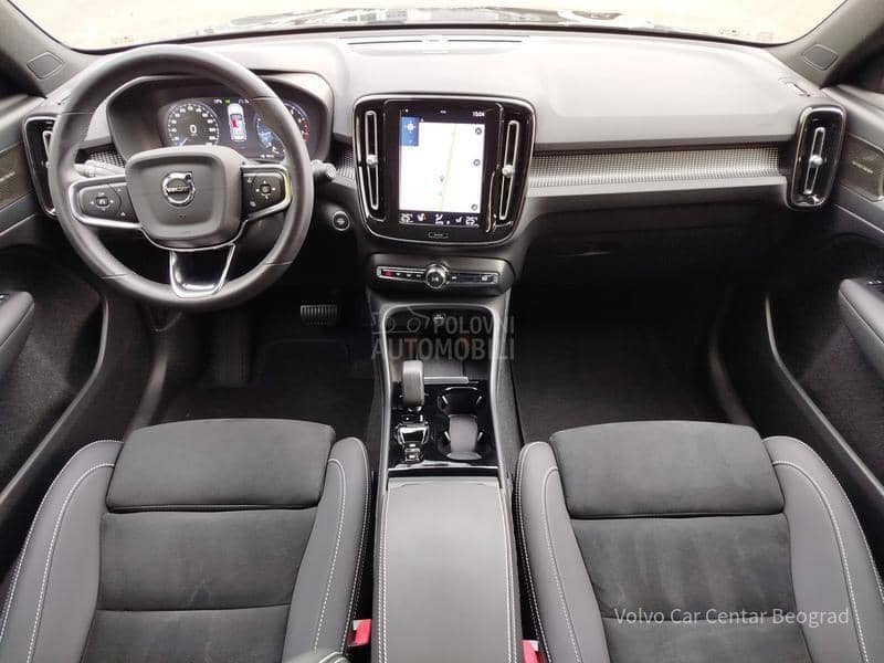 Volvo XC40 T2 PLUS DARK A/T