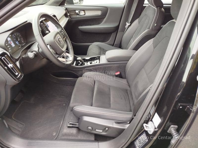 Volvo XC40 T2 PLUS DARK A/T