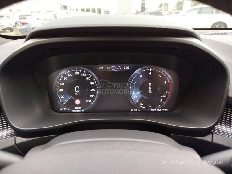 Volvo XC40 T2 PLUS DARK A/T