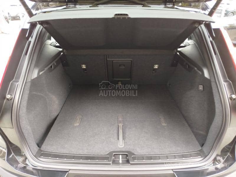Volvo XC40 T2 PLUS DARK A/T