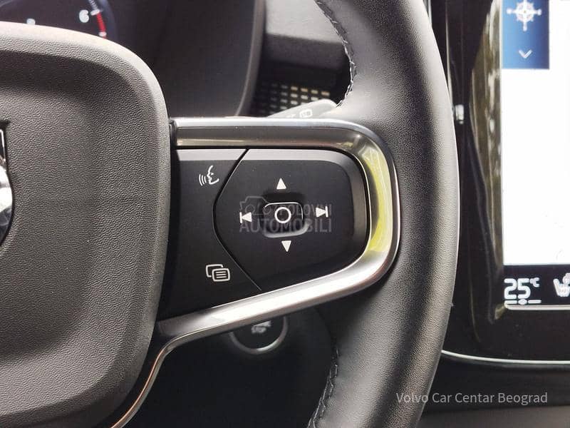 Volvo XC40 T2 PLUS DARK A/T