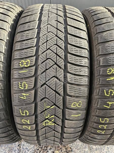 Pirelli 225/45 R18 Zimska