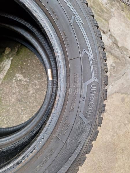 Goodyear 185/60 R15 Zimska