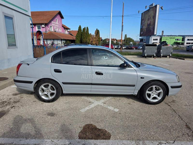 Hyundai Elantra 