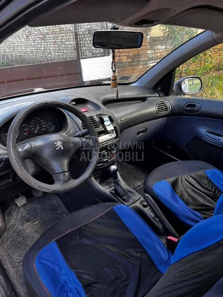 Peugeot 206 1,1