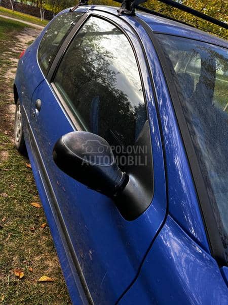 Peugeot 206 1,1