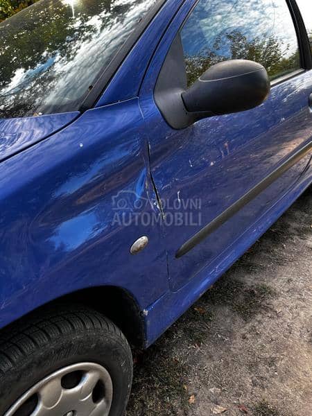 Peugeot 206 1,1