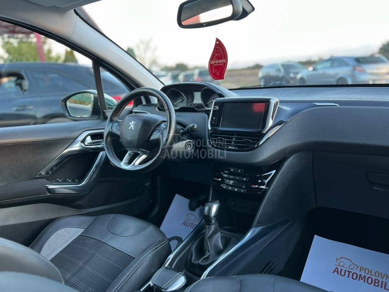 Peugeot 2008 1.6 eHdi Allure Peugeot 2008 1.6 eHdi Allure