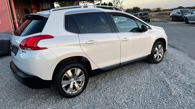 Peugeot 2008 1.6 eHdi Allure Peugeot 2008 1.6 eHdi Allure
