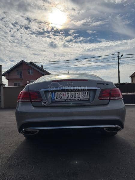 Mercedes Benz E 200 
