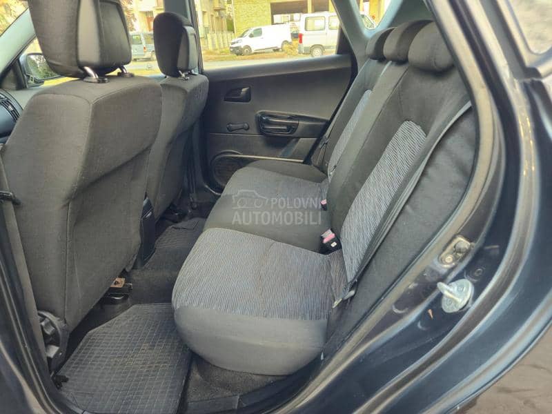 Kia cee`d 1.4 B E N Z Kia cee`d 1.4 B E N Z