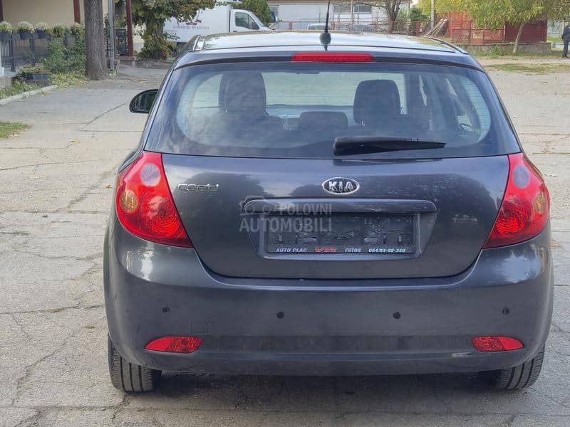 Kia cee`d 1.4 B E N Z Kia cee`d 1.4 B E N Z