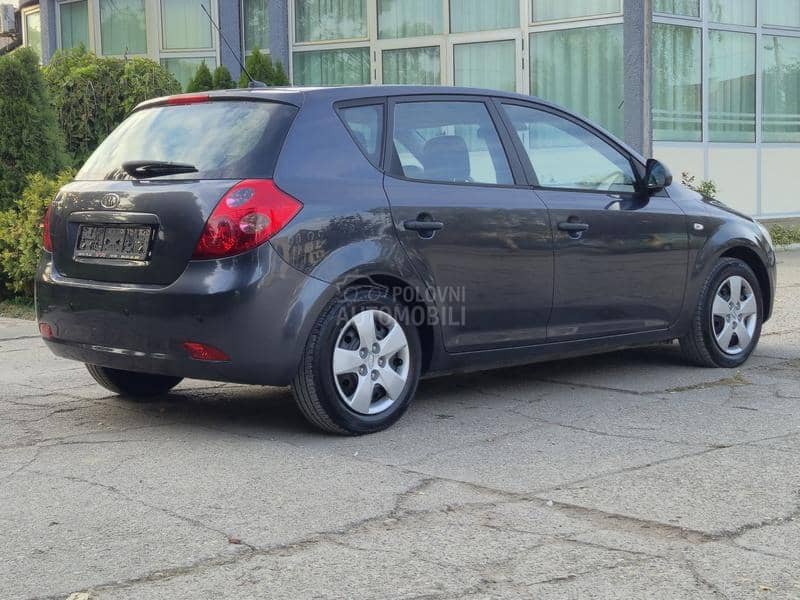 Kia cee`d 1.4 B E N Z Kia cee`d 1.4 B E N Z