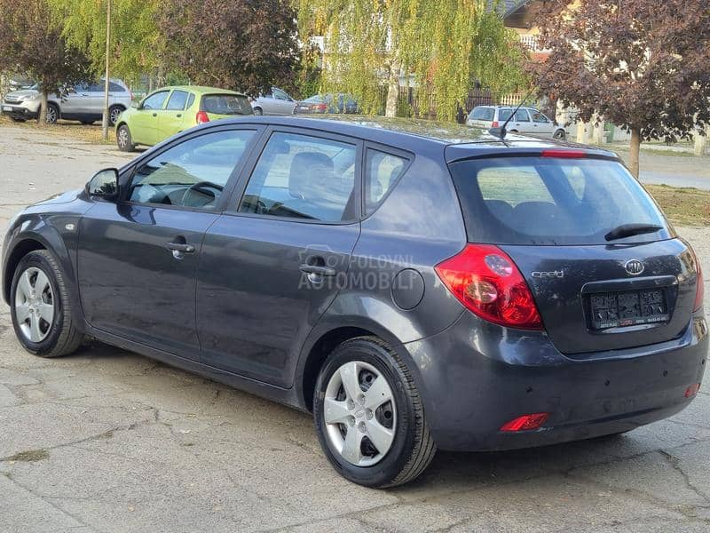 Kia cee`d 1.4 B E N Z Kia cee`d 1.4 B E N Z