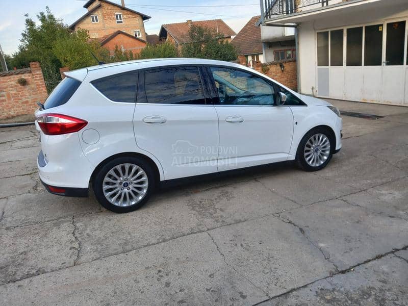 Ford C-Max GHIA-TITANIUM