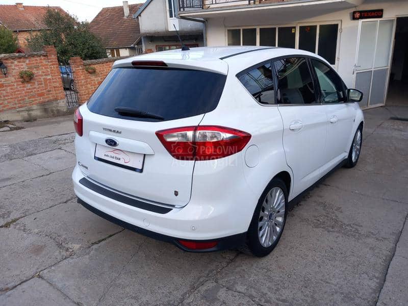 Ford C-Max GHIA-TITANIUM