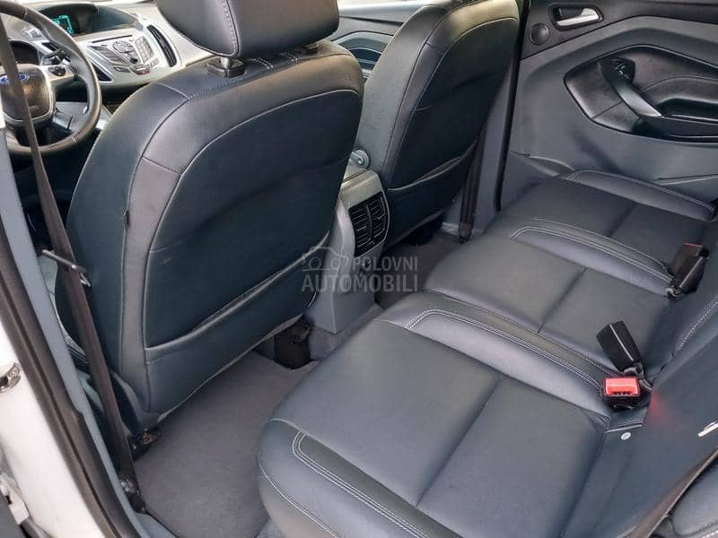 Ford C-Max GHIA-TITANIUM