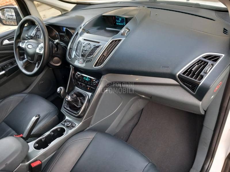 Ford C-Max GHIA-TITANIUM