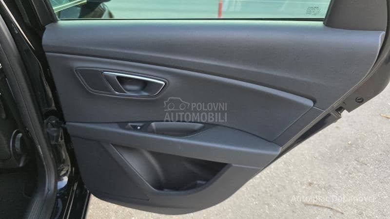 Seat Leon 1.6TDI matrix/kož