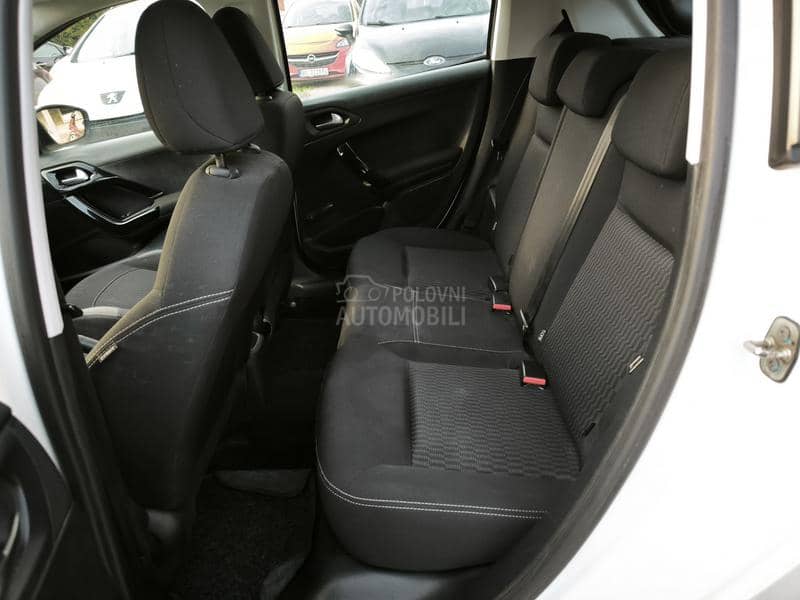 Peugeot 208 1.6 hdi NOV