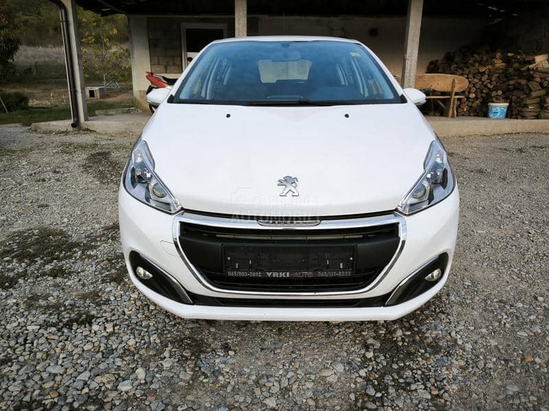 Peugeot 208 1.6 hdi NOV