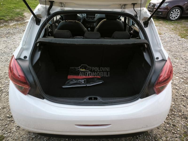 Peugeot 208 1.6 hdi NOV