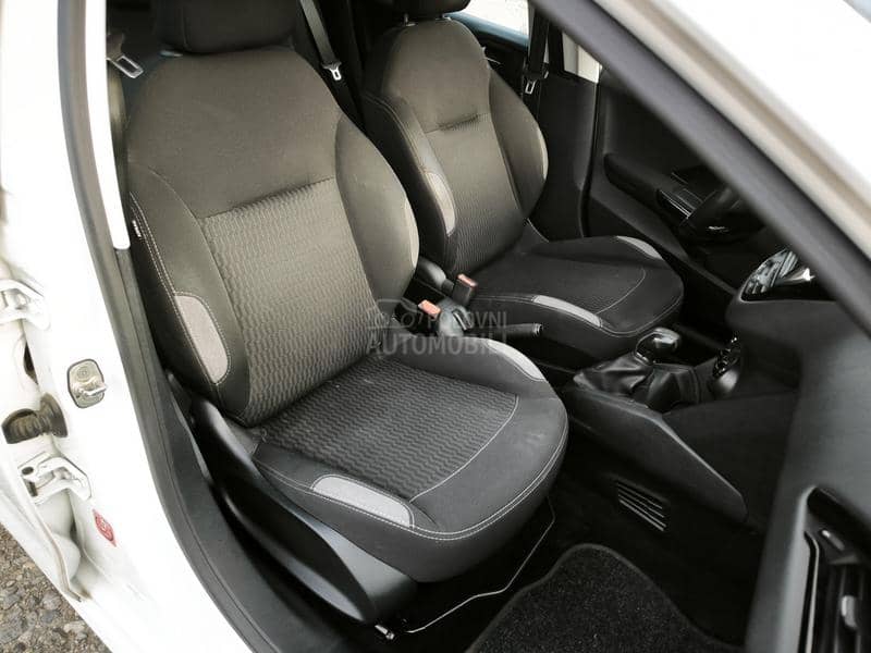Peugeot 208 1.6 hdi NOV