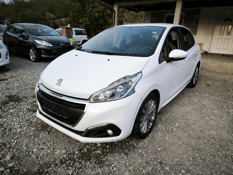 Peugeot 208 1.6 hdi NOV