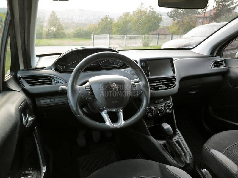 Peugeot 208 1.6 hdi NOV