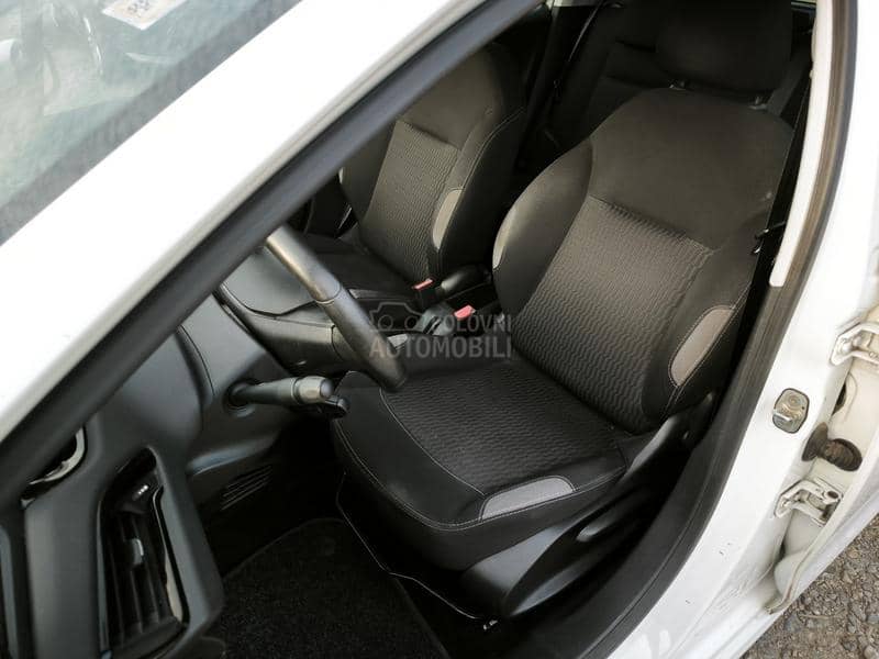 Peugeot 208 1.6 hdi NOV
