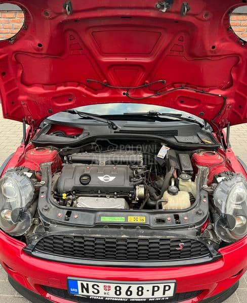 MINI Cooper S AKRAPOVIČ