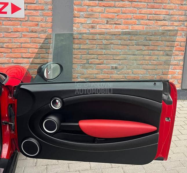 MINI Cooper S AKRAPOVIČ