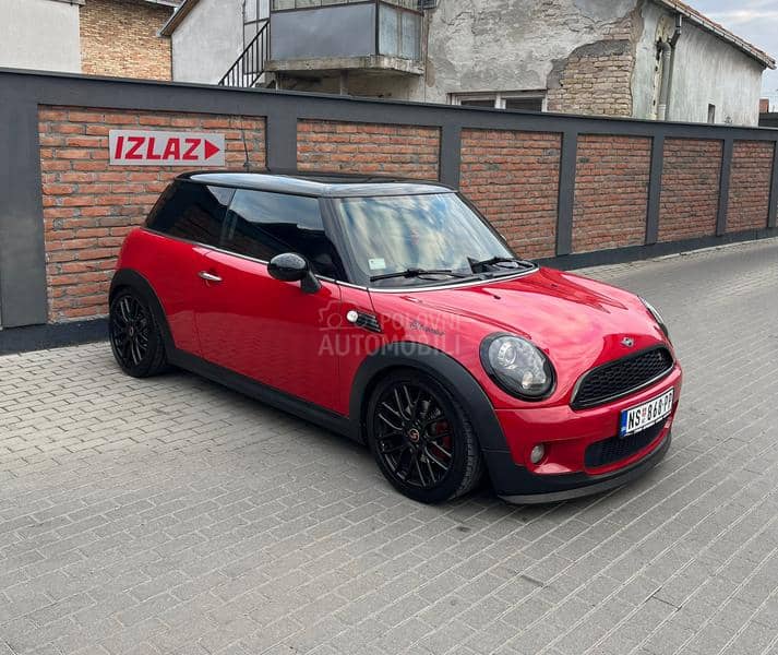 MINI Cooper S AKRAPOVIČ