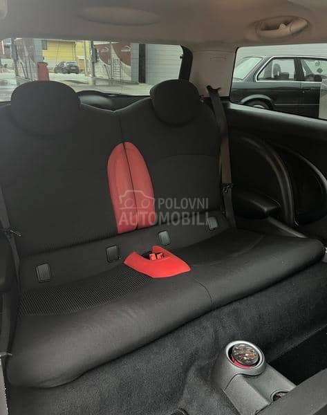 MINI Cooper S AKRAPOVIČ