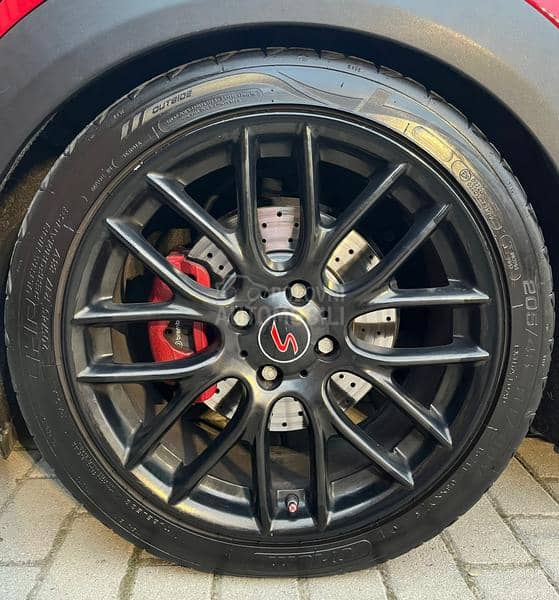 MINI Cooper S AKRAPOVIČ