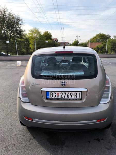 Lancia Ypsilon 
