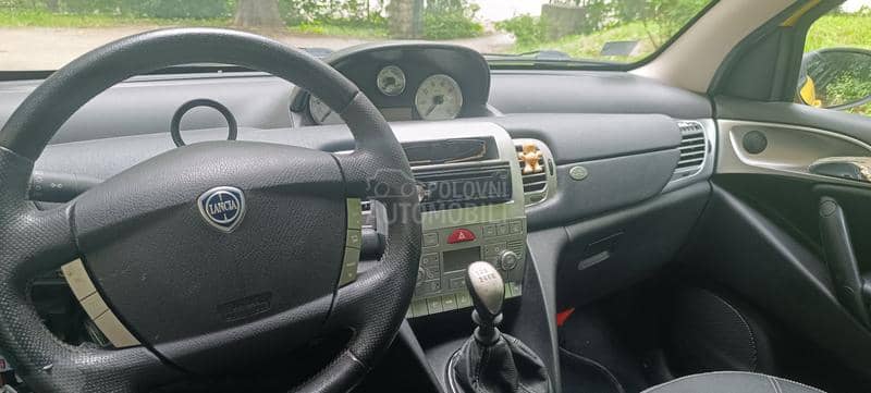 Lancia Ypsilon 