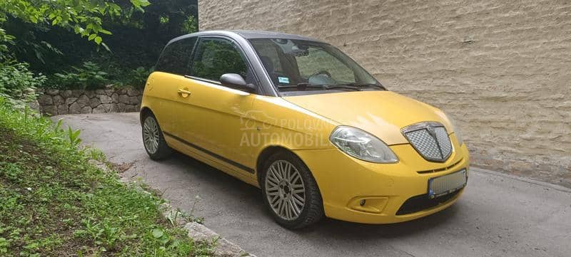 Lancia Ypsilon 