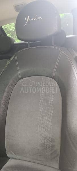 Lancia Ypsilon 