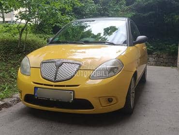 Lancia Ypsilon 