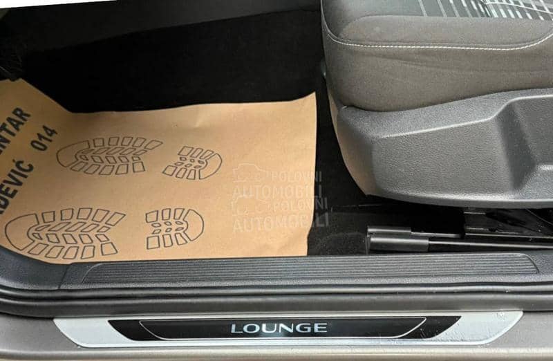 Volkswagen Golf 7 1.6 TDI LOUNGE/ VRH