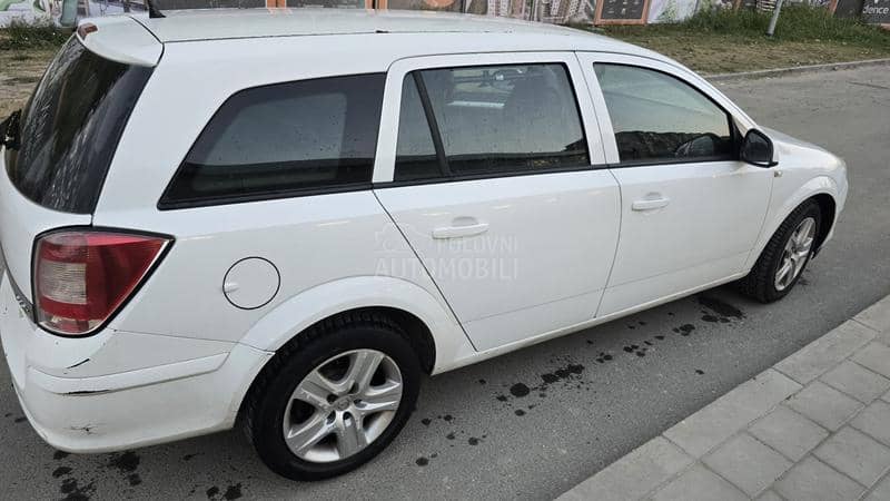 Opel Astra H 