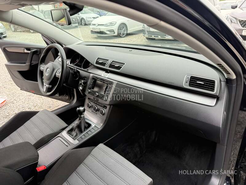 Volkswagen Passat B7 1.6 TDI HIGHLINE