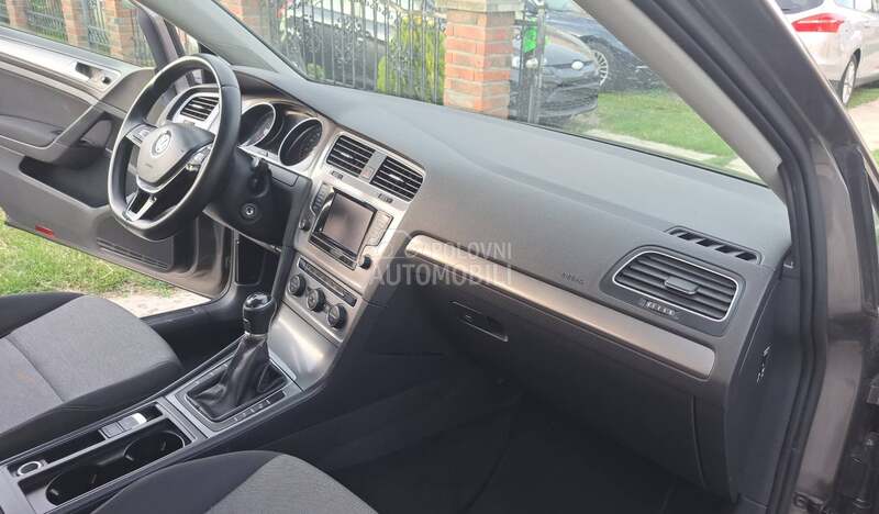 Volkswagen Golf 7 1.6D Comfortilne