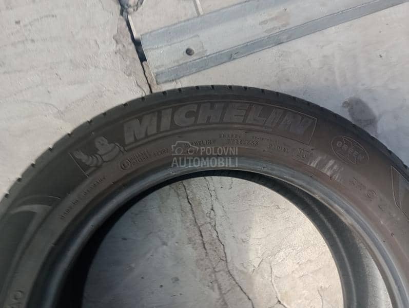 Michelin 215/55 R17 Letnja