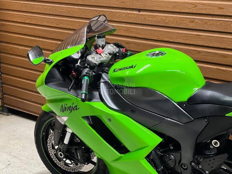 Kawasaki ZX6R